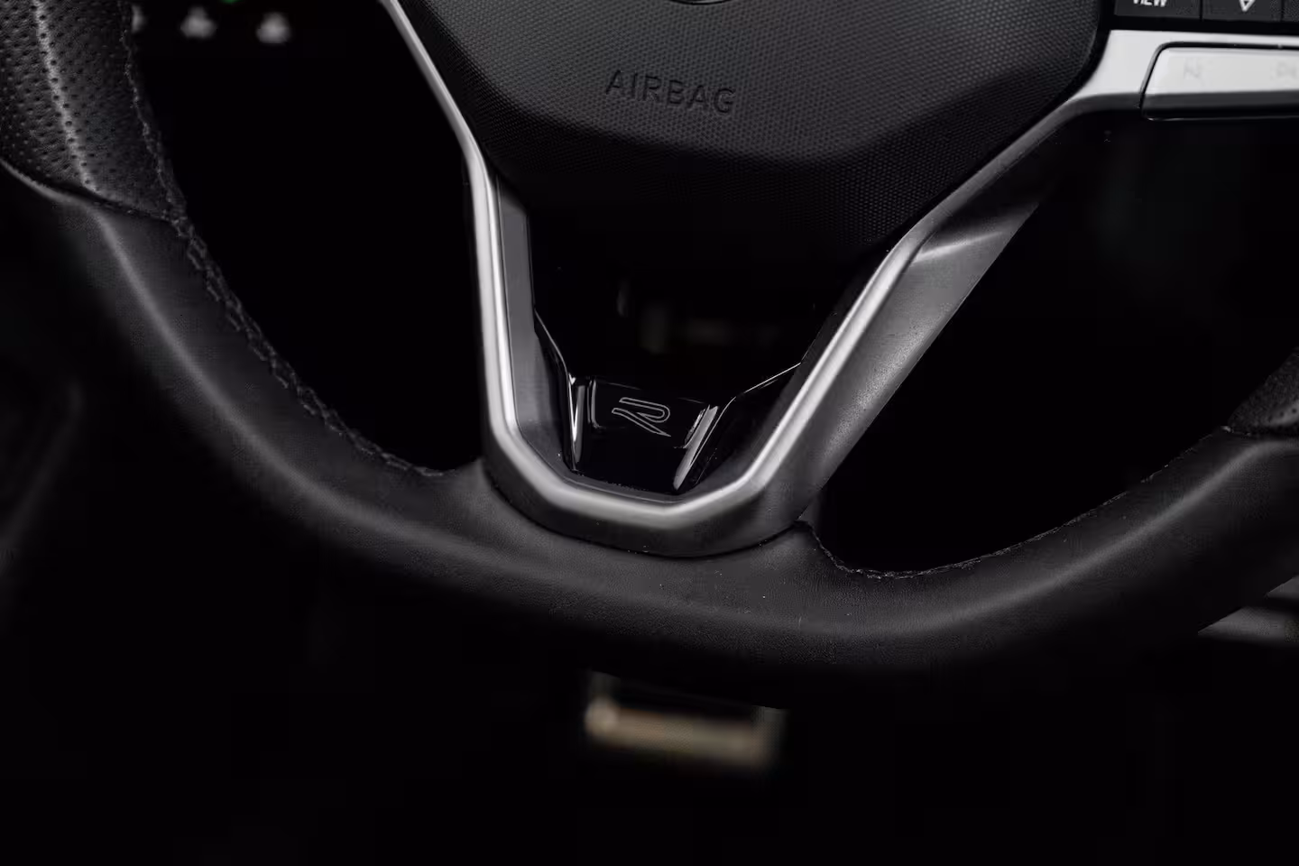 Volkswagen Passat Variant 1.5 eHybrid 272 pk R-Line Edition | Achterstoelen verwarmd | Achteruitrijcamera | Elektris