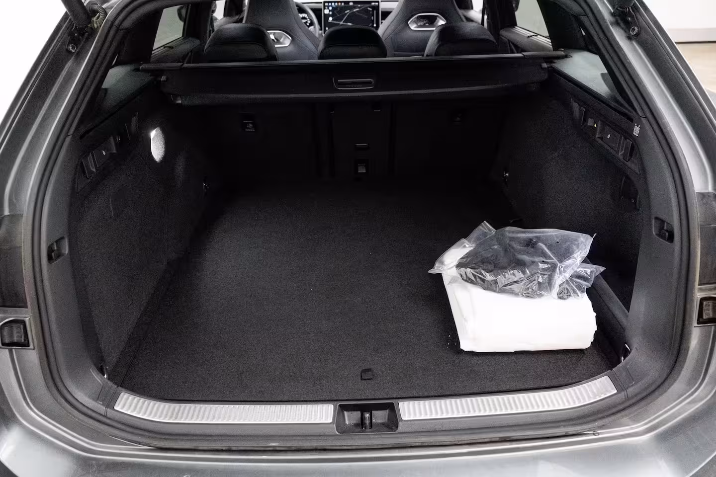 Volkswagen Passat Variant 1.5 eHybrid 272 pk R-Line Edition | Achterstoelen verwarmd | Achteruitrijcamera | Elektris