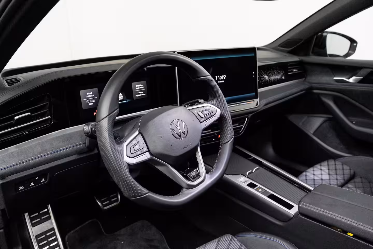 Volkswagen Passat Variant 1.5 eHybrid 272 pk R-Line Edition | Achterstoelen verwarmd | Achteruitrijcamera | Elektris