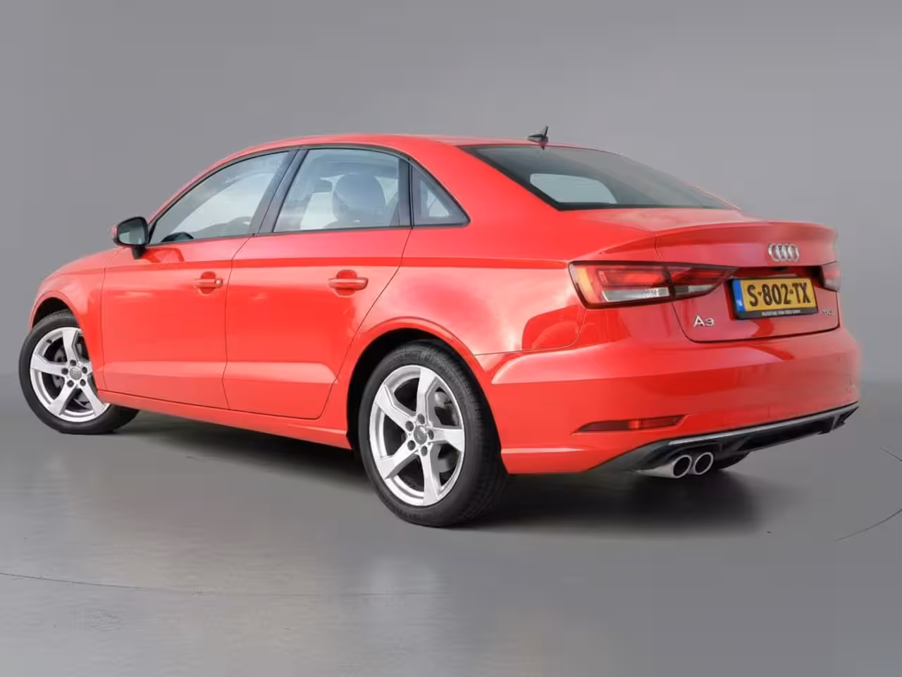 Audi A3 Limousine 35 TFSI Business edition | Clima | Cruise | Multimedia/Navi | Stoelverwarming | PDC + Came