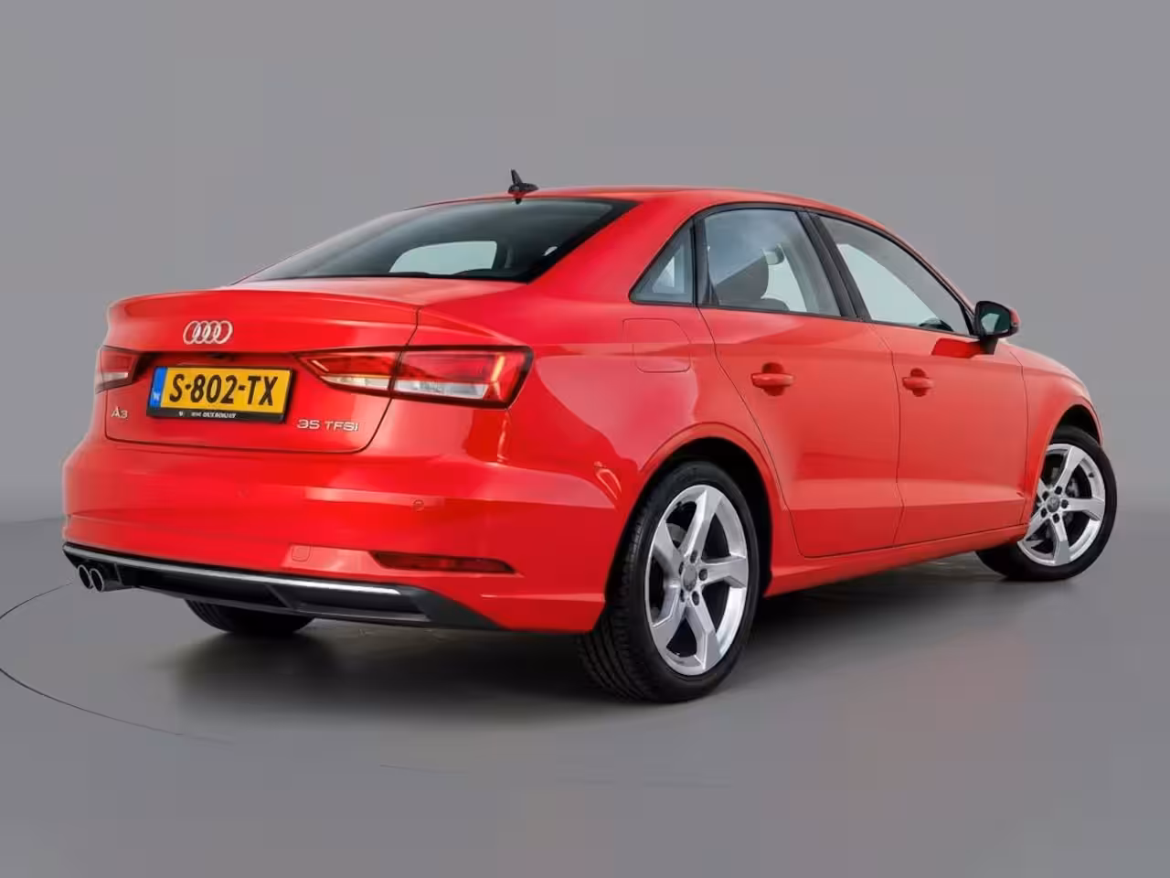 Audi A3 Limousine 35 TFSI Business edition | Clima | Cruise | Multimedia/Navi | Stoelverwarming | PDC + Came