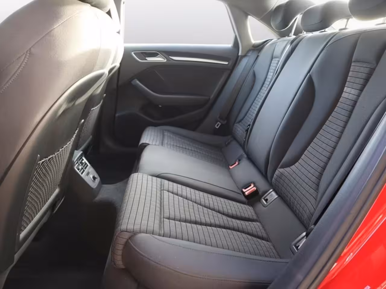 Audi A3 Limousine 35 TFSI Business edition | Clima | Cruise | Multimedia/Navi | Stoelverwarming | PDC + Came