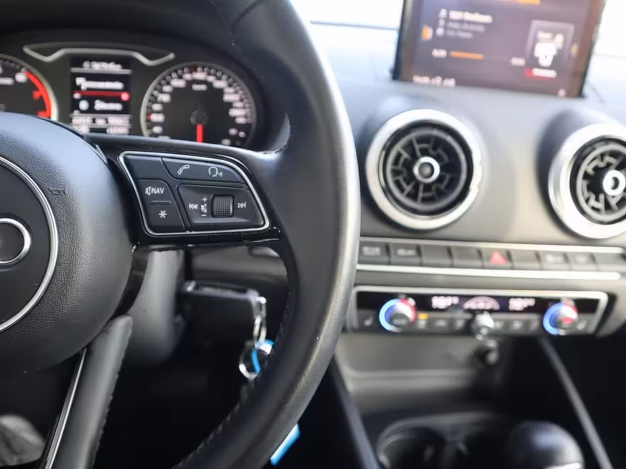 Audi A3 Limousine 35 TFSI Business edition | Clima | Cruise | Multimedia/Navi | Stoelverwarming | PDC + Came