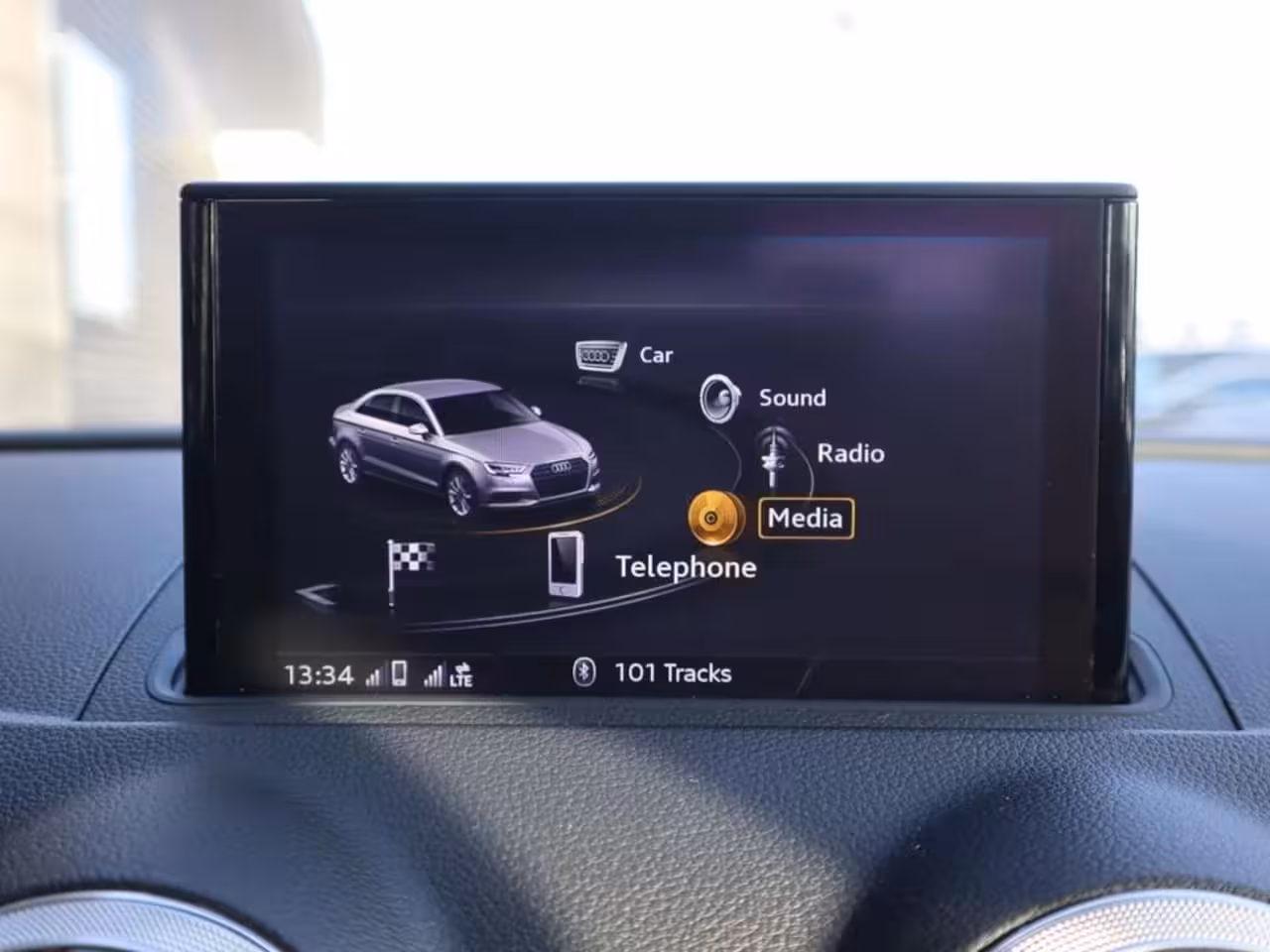 Audi A3 Limousine 35 TFSI Business edition | Clima | Cruise | Multimedia/Navi | Stoelverwarming | PDC + Came