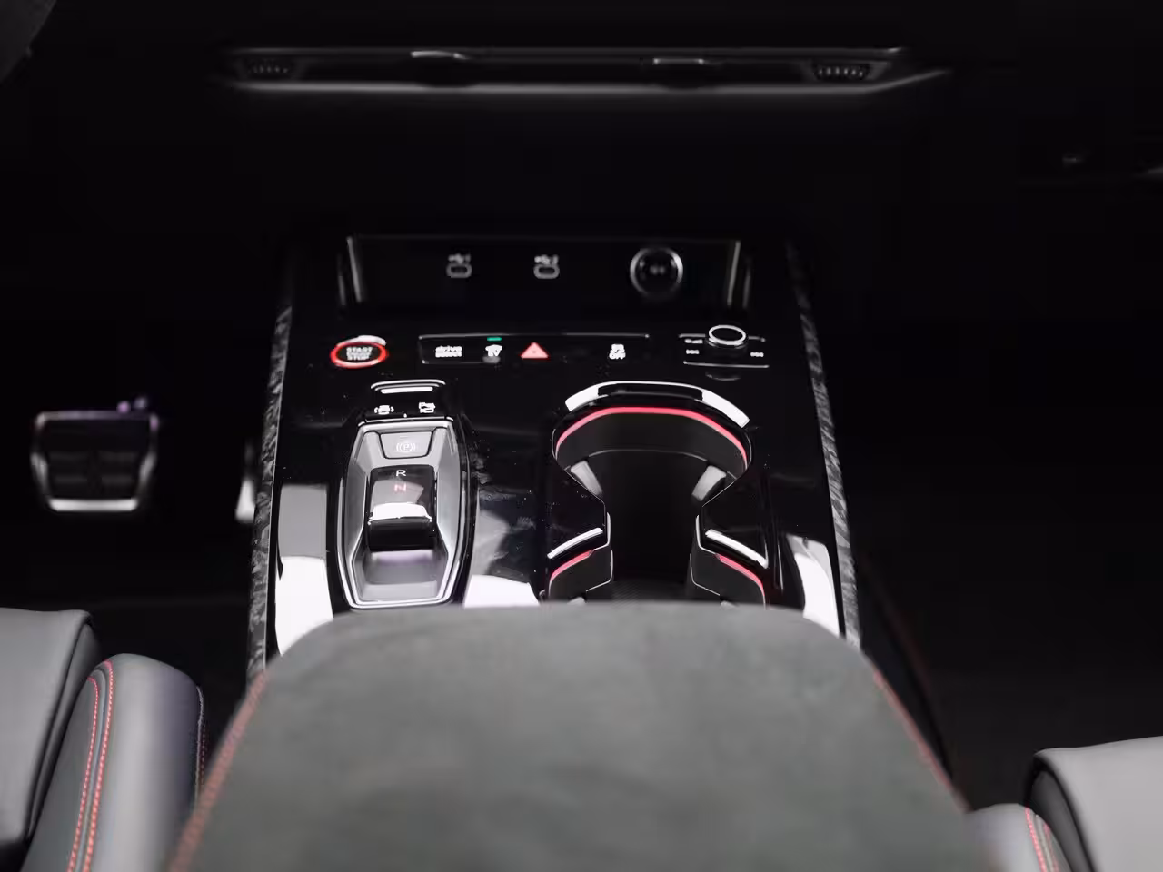 Audi RS5 Avant e-hybrid quattro 639 PK | RS-sportuitlaat | RS-sportstoel plus | Sportpakket | Panor