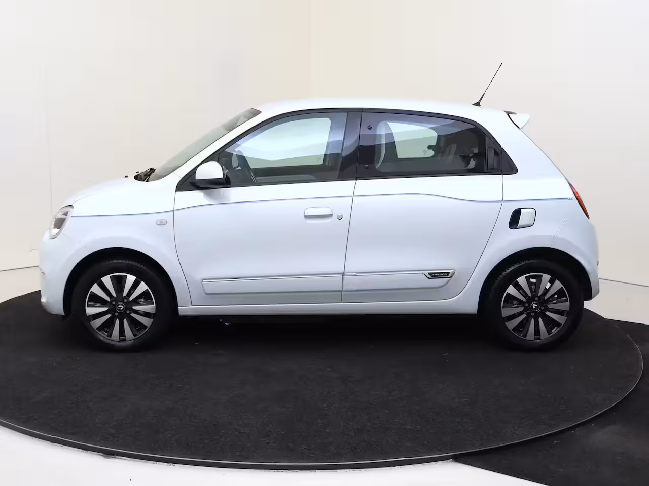 Renault Twingo Z.E. R80 Intens | achteropkomend verkeer waarschuwing | airco automatisch | Apple Carplay/Andro
