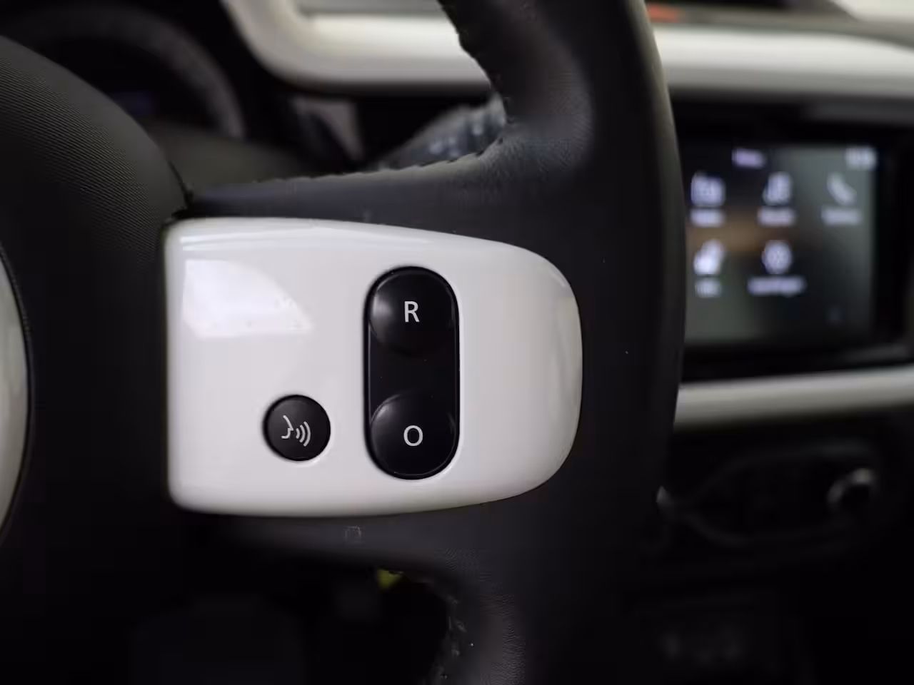 Renault Twingo Z.E. R80 Intens | achteropkomend verkeer waarschuwing | airco automatisch | Apple Carplay/Andro