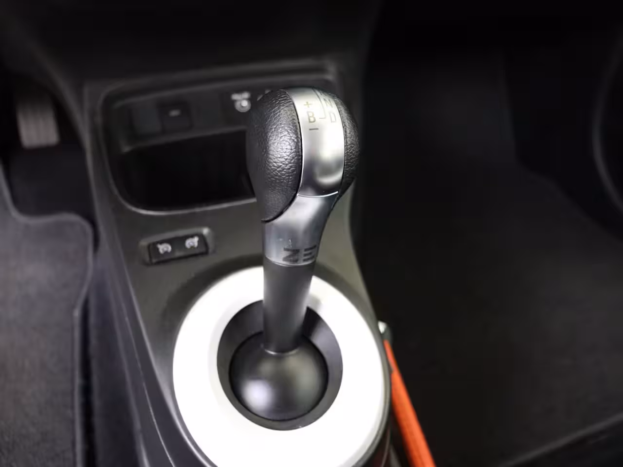 Renault Twingo Z.E. R80 Intens | achteropkomend verkeer waarschuwing | airco automatisch | Apple Carplay/Andro