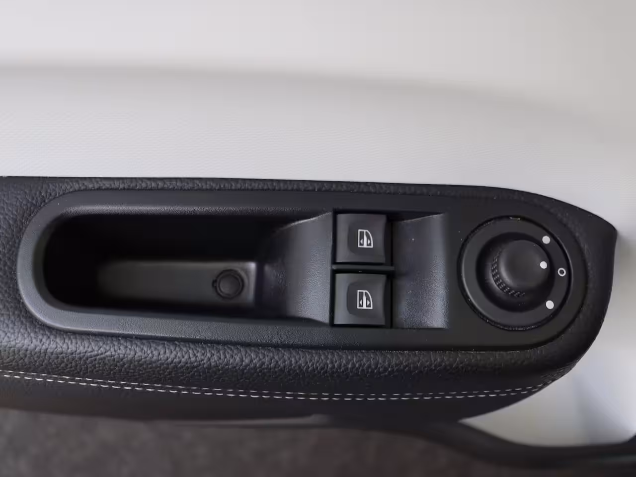 Renault Twingo Z.E. R80 Intens | achteropkomend verkeer waarschuwing | airco automatisch | Apple Carplay/Andro