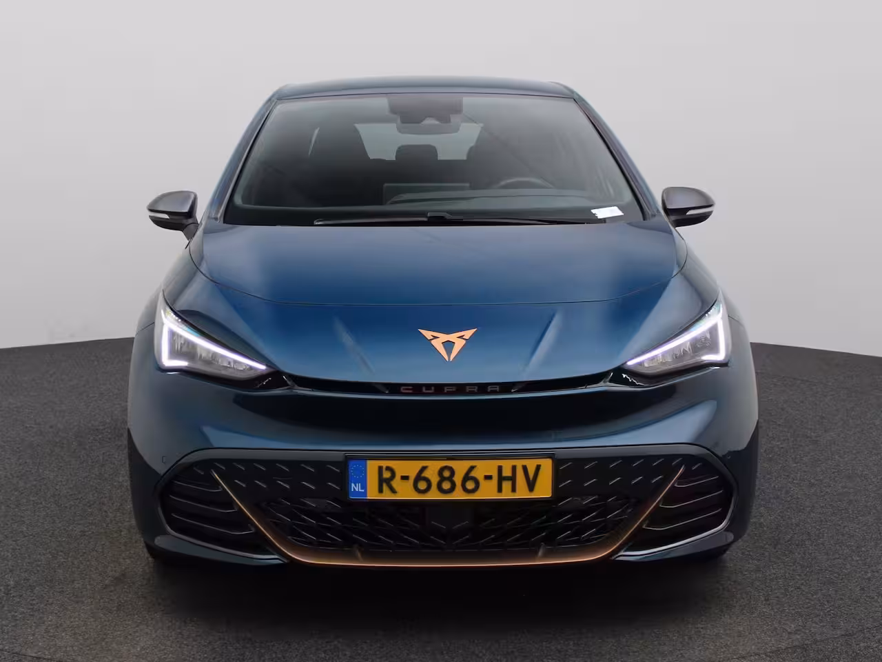 Cupra Born Business Plus 62 kWh ACHTERUITRIJCAMERA | ADAPTIVE CRUISE CONTROL | APPLE CARPLAY - ANDROI