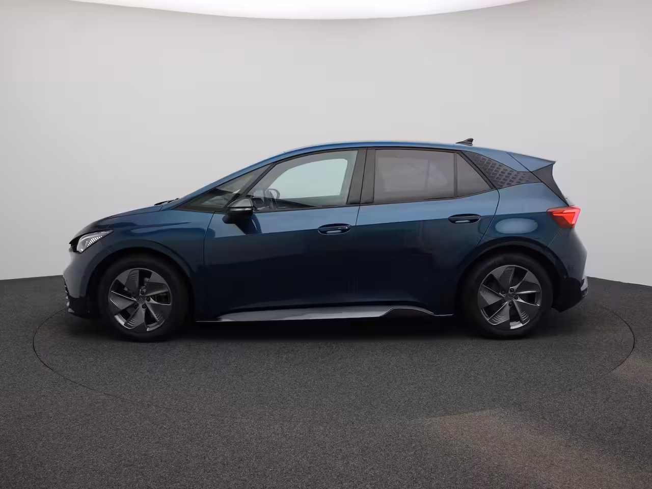 Cupra Born Business Plus 62 kWh ACHTERUITRIJCAMERA | ADAPTIVE CRUISE CONTROL | APPLE CARPLAY - ANDROI