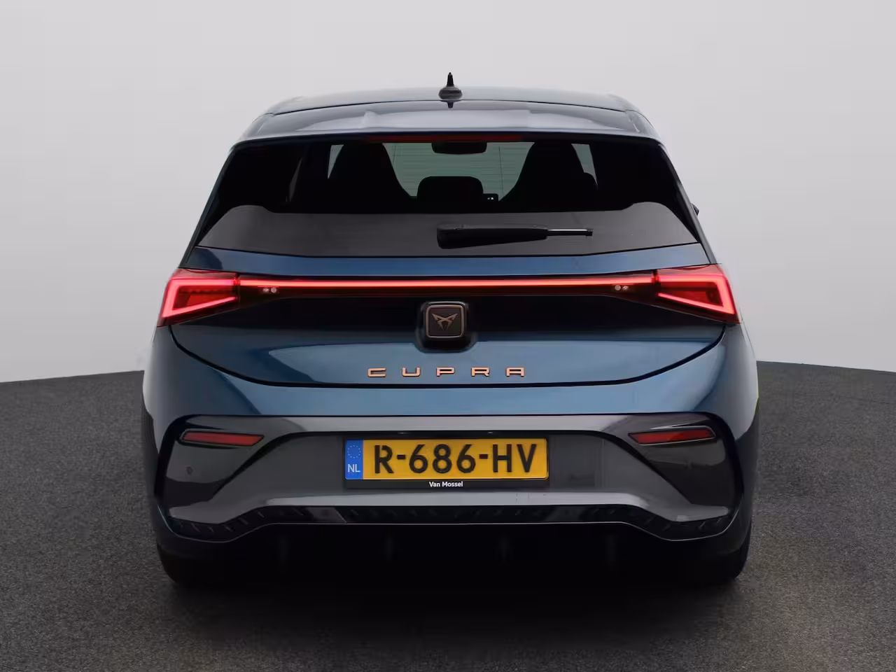 Cupra Born Business Plus 62 kWh ACHTERUITRIJCAMERA | ADAPTIVE CRUISE CONTROL | APPLE CARPLAY - ANDROI