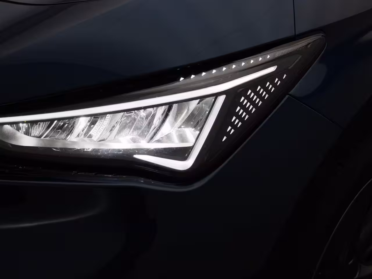 Cupra Born Business Plus 62 kWh ACHTERUITRIJCAMERA | ADAPTIVE CRUISE CONTROL | APPLE CARPLAY - ANDROI
