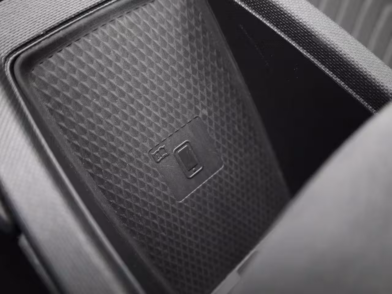 Cupra Born Business Plus 62 kWh ACHTERUITRIJCAMERA | ADAPTIVE CRUISE CONTROL | APPLE CARPLAY - ANDROI