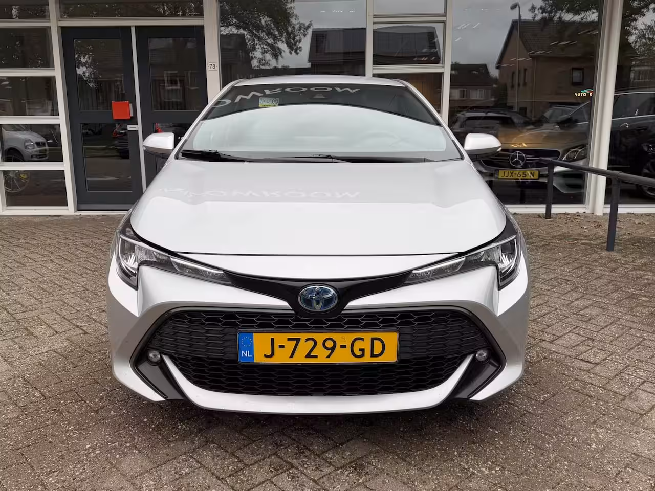 Toyota Corolla 1.8 Hybrid Active Camera, Bluetooth, LM