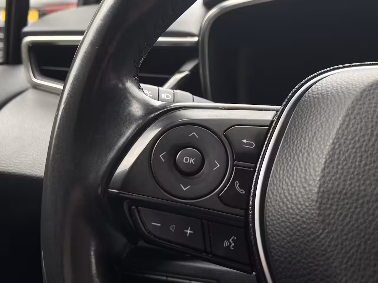 Toyota Corolla 1.8 Hybrid Active Camera, Bluetooth, LM