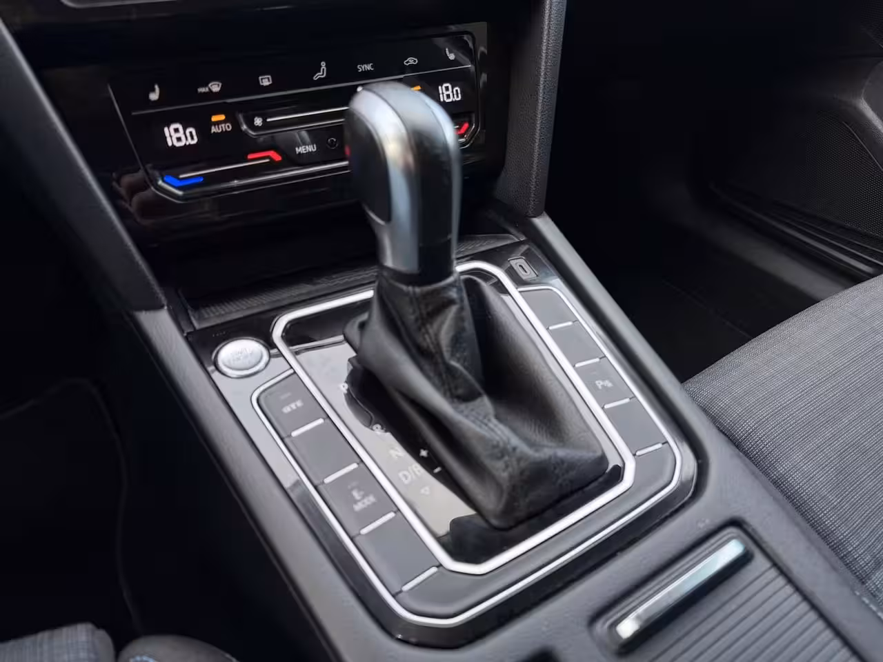 Volkswagen Passat Variant 1.4 TSI PHEV GTE Business Led, Climat, Camera, LM