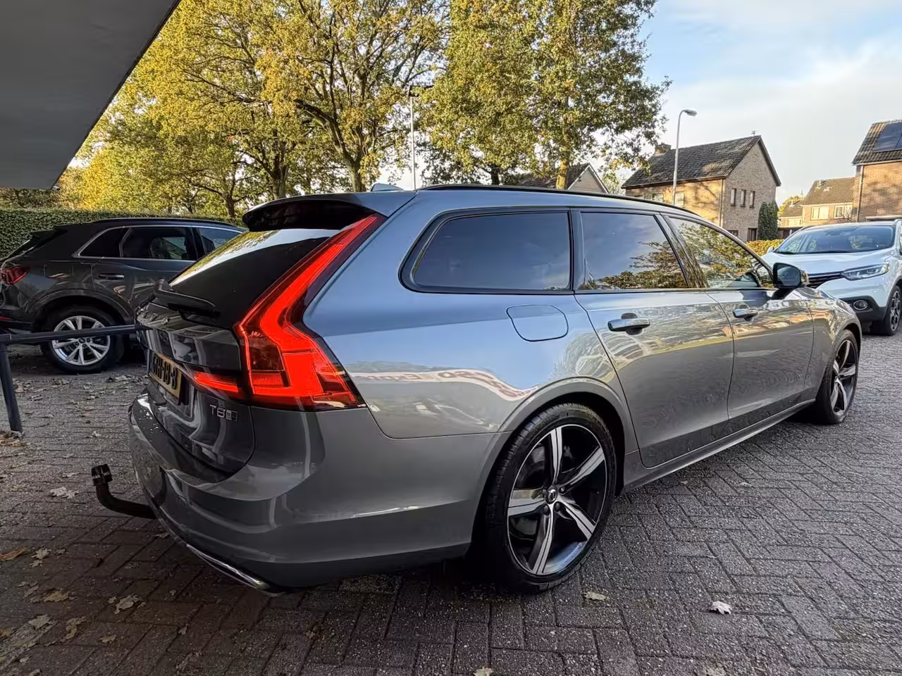 Volvo V90 2.0 T8 AWD R-Design Leer, Pano, Camera