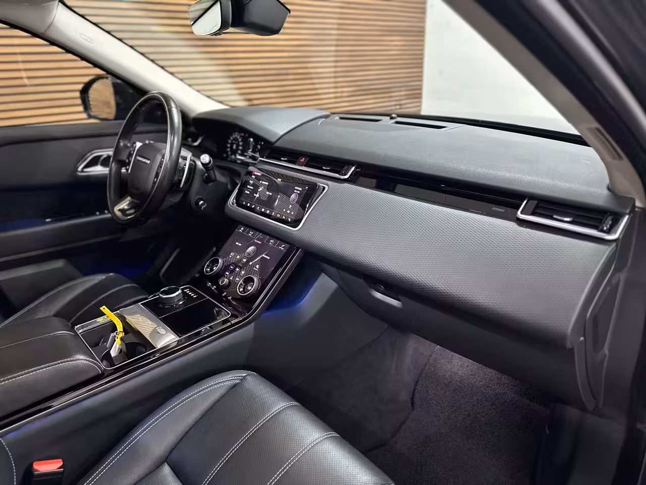 Land Rover Range Rover Velar 250PK| R-Dynamic SE| Virtual| Pano| Matrix LED| Ambient| Meridian| Winter Pack| 360°| ACC|