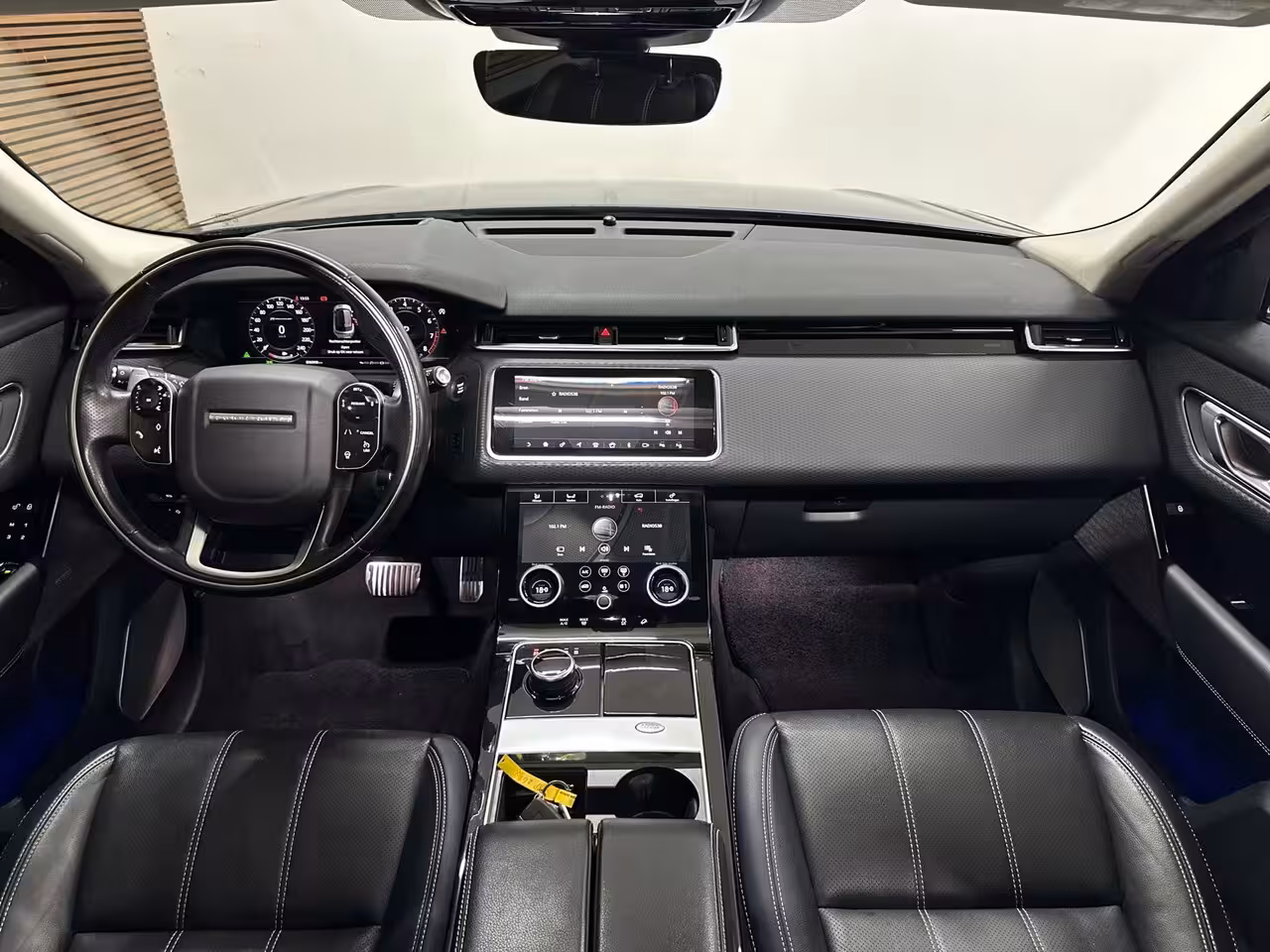 Land Rover Range Rover Velar 250PK| R-Dynamic SE| Virtual| Pano| Matrix LED| Ambient| Meridian| Winter Pack| 360°| ACC|
