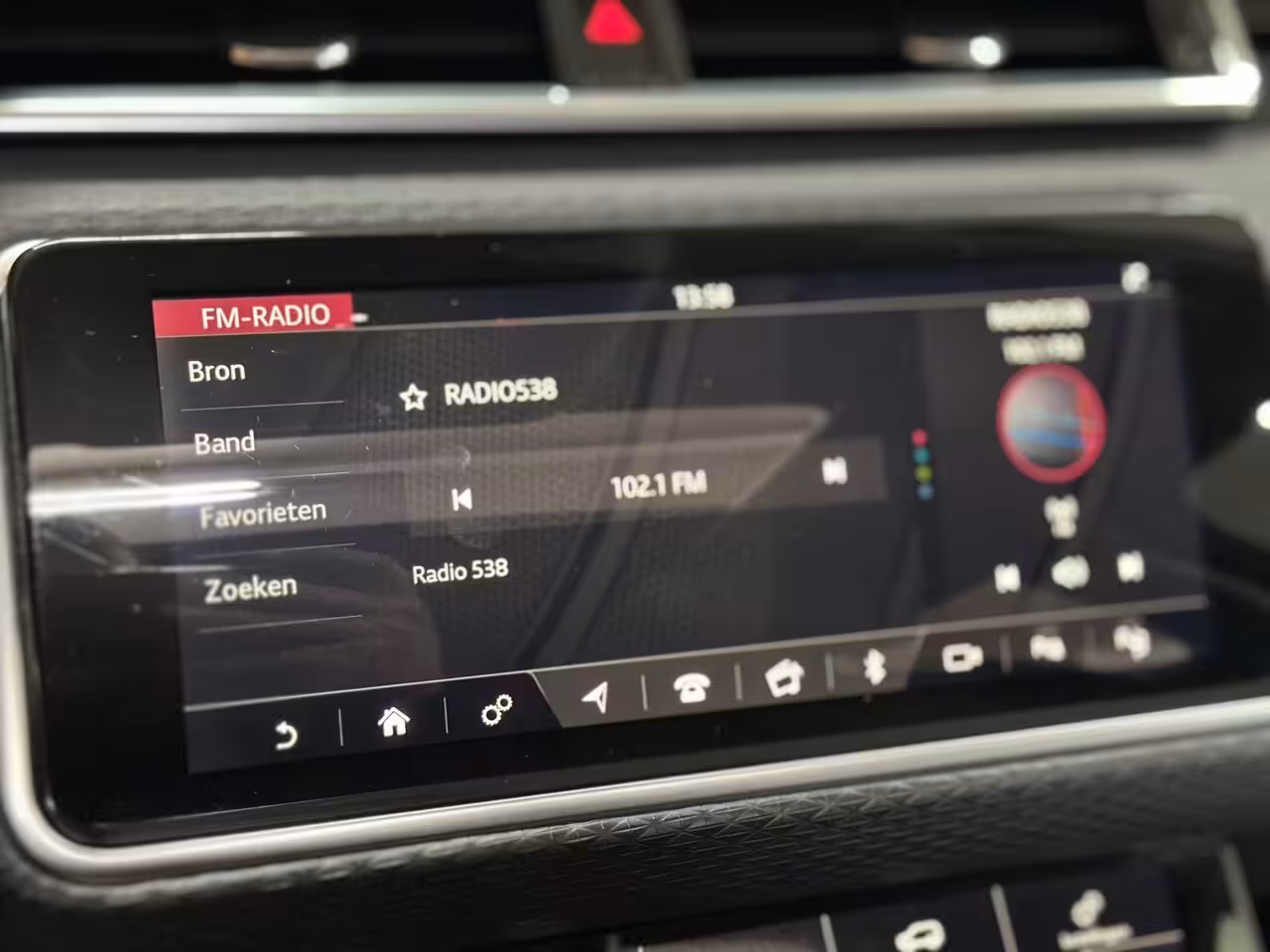 Land Rover Range Rover Velar 250PK| R-Dynamic SE| Virtual| Pano| Matrix LED| Ambient| Meridian| Winter Pack| 360°| ACC|