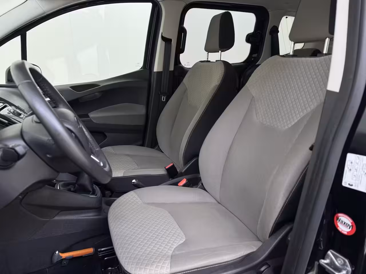 Ford Tourneo Courier 1.0 Titanium 5 persoons | Navigatie | Parkeercamera | Cruise control | LM velgen |