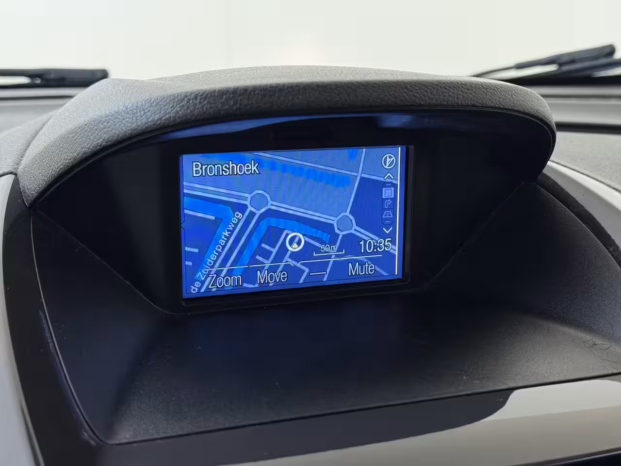 Ford Tourneo Courier 1.0 Titanium 5 persoons | Navigatie | Parkeercamera | Cruise control | LM velgen |