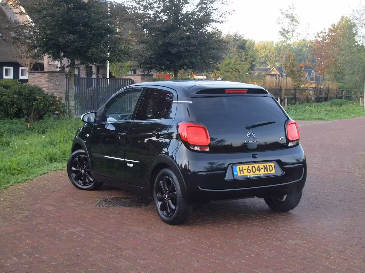 Citroën C1 1.0 VTi Urban Ride | Camera | 5-deurs | Airco | 15 Inch | NL-Auto |