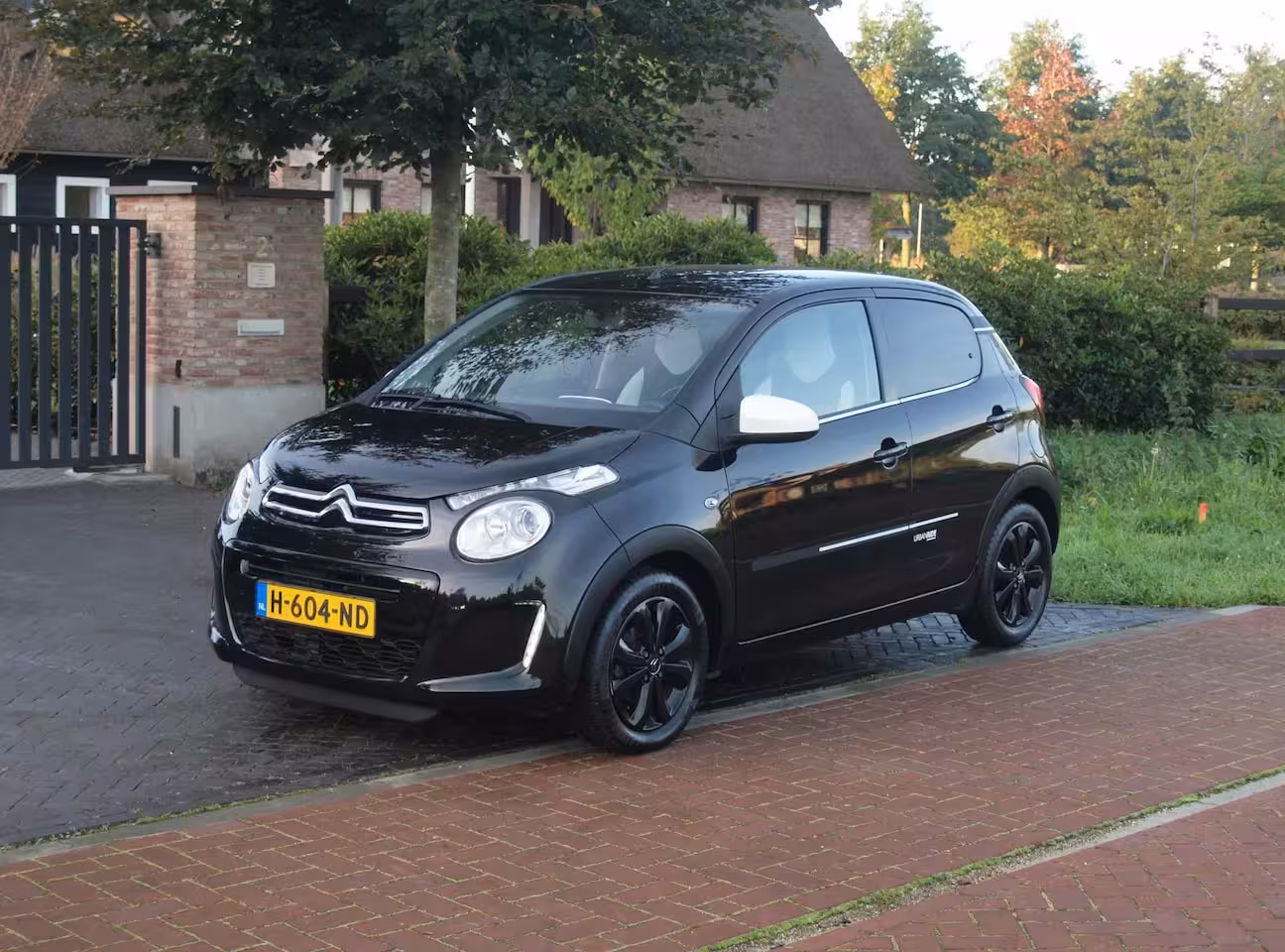 Citroën C1 1.0 VTi Urban Ride | Camera | 5-deurs | Airco | 15 Inch | NL-Auto |