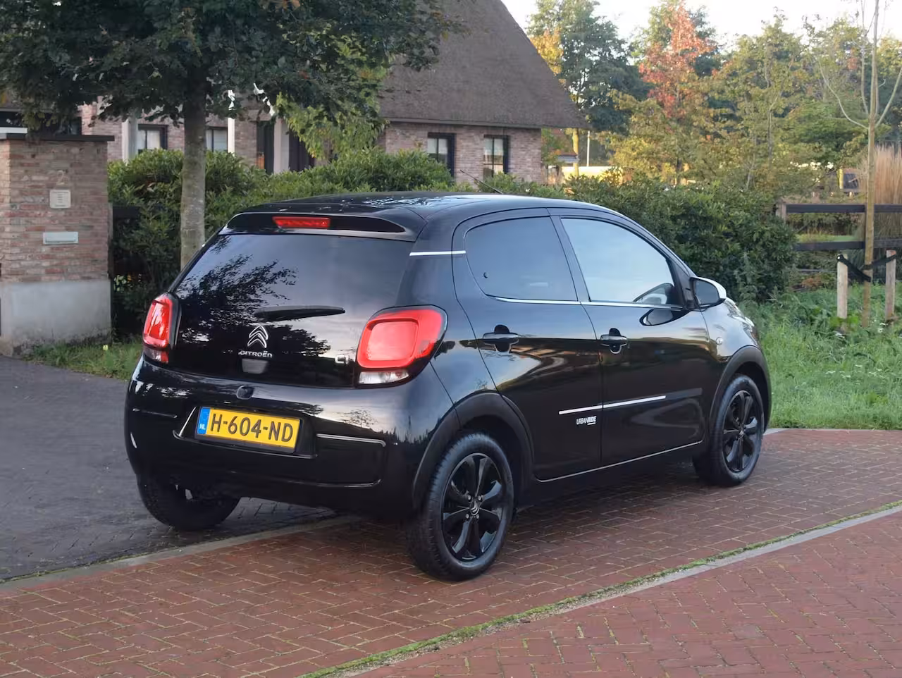 Citroën C1 1.0 VTi Urban Ride | Camera | 5-deurs | Airco | 15 Inch | NL-Auto |