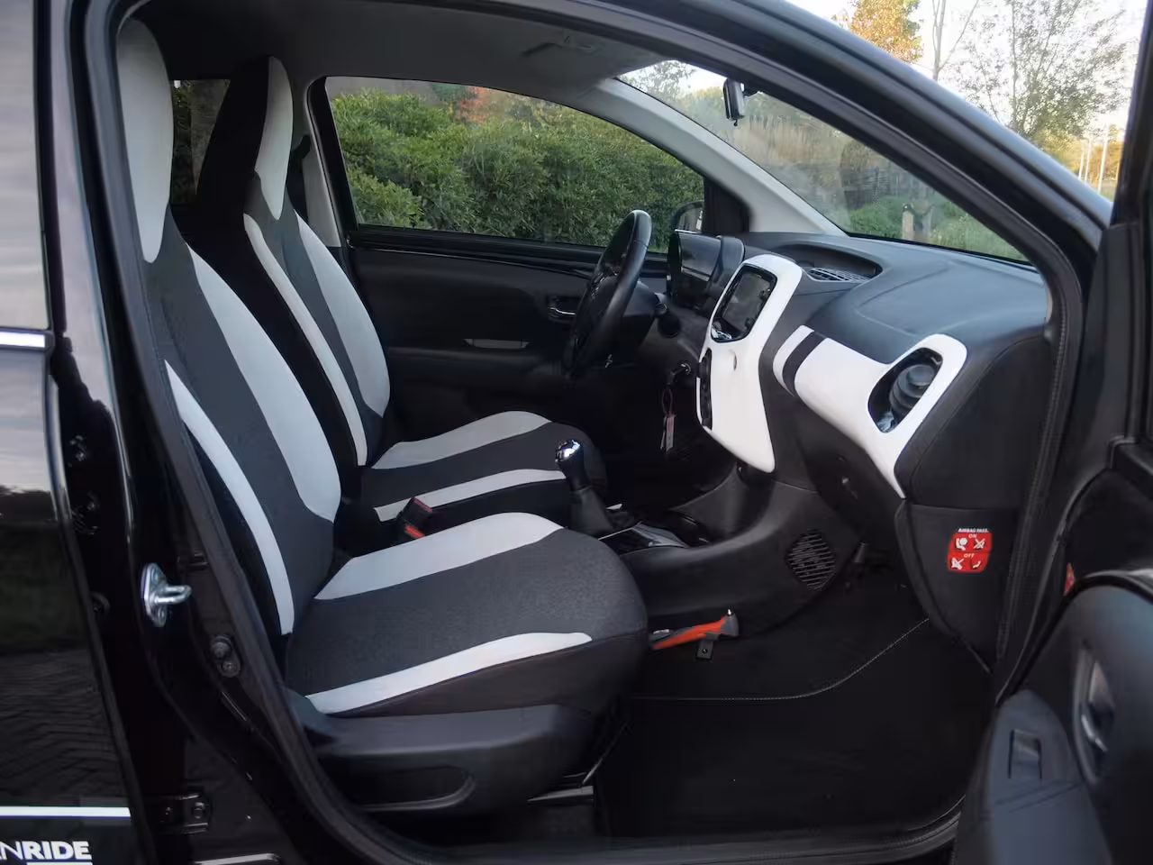Citroën C1 1.0 VTi Urban Ride | Camera | 5-deurs | Airco | 15 Inch | NL-Auto |