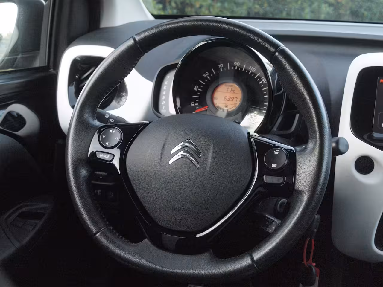 Citroën C1 1.0 VTi Urban Ride | Camera | 5-deurs | Airco | 15 Inch | NL-Auto |