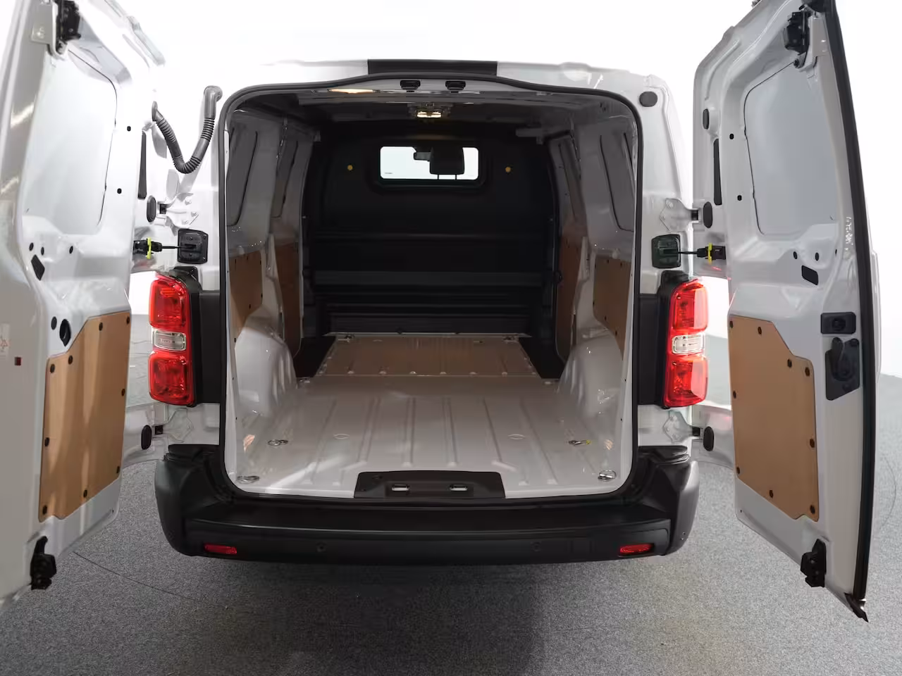 Peugeot e-Expert EV L3 75 kWh | 8 JAAR GARANTIE | | Achteruitrijcamera | Cruise control | Dodehoek detectie