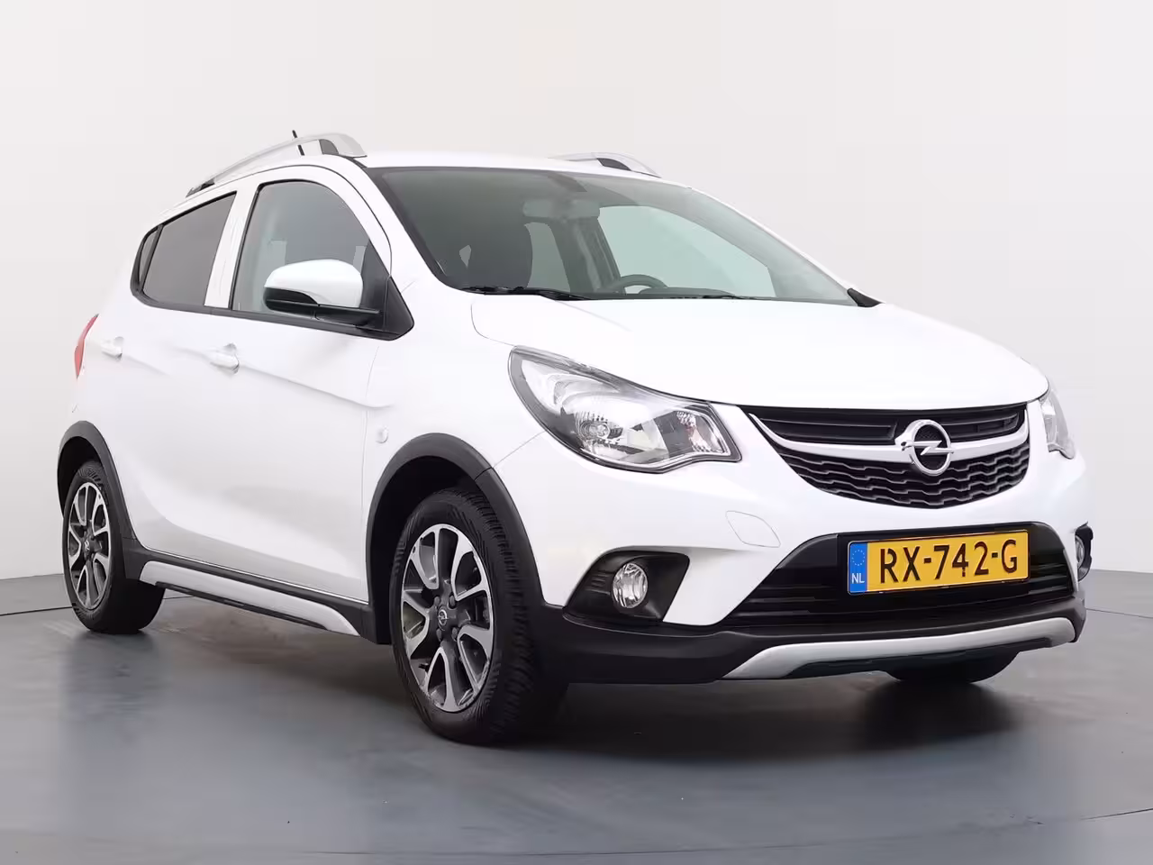 Opel Karl 1.0 Rocks Online Edition / Navigatie / Parkeersensoren / Carplay / Airco / 15'' LMV