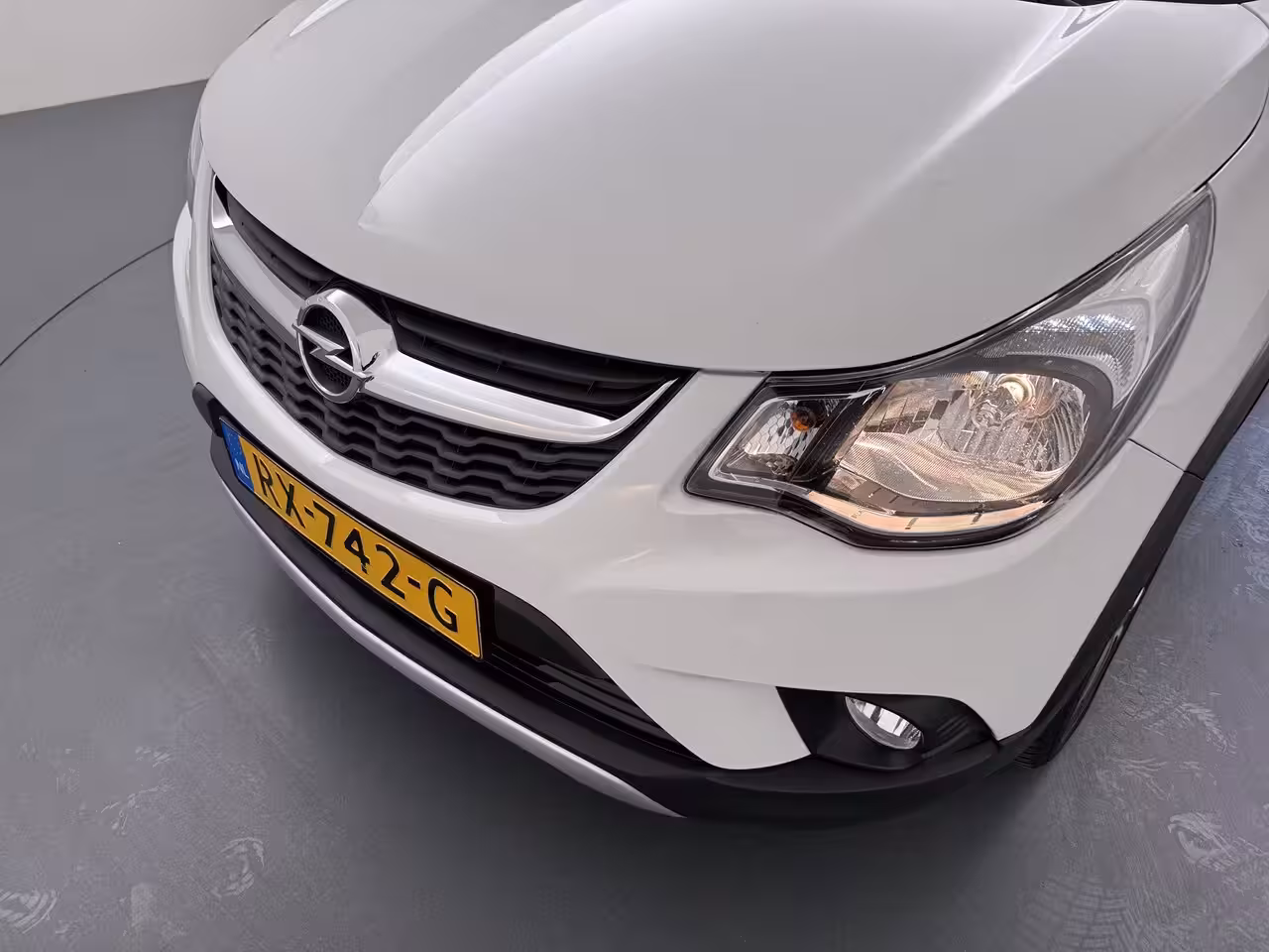 Opel Karl 1.0 Rocks Online Edition / Navigatie / Parkeersensoren / Carplay / Airco / 15'' LMV