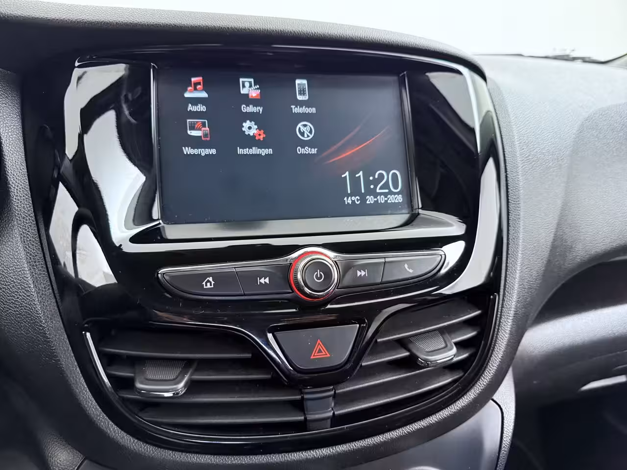Opel Karl 1.0 Rocks Online Edition / Navigatie / Parkeersensoren / Carplay / Airco / 15'' LMV