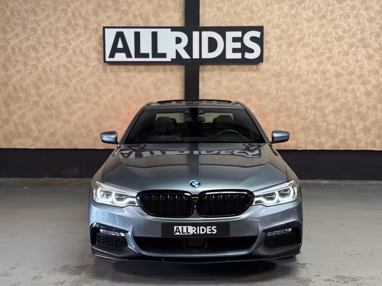 BMW 5-serie 530e iPerformance High Executive | Stoelverwarming/Verkoeling | H&K | HUD | Pano | Camera