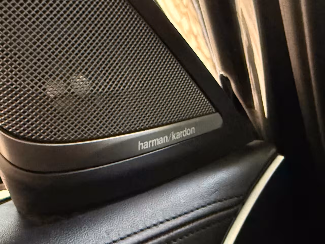 BMW 5-serie 530e iPerformance High Executive | Stoelverwarming/Verkoeling | H&K | HUD | Pano | Camera