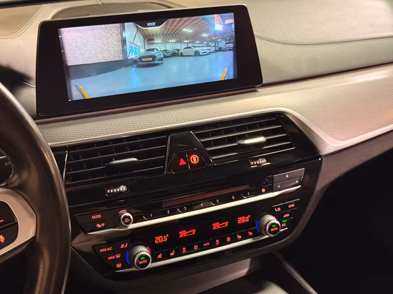 BMW 5-serie 530e iPerformance High Executive | Stoelverwarming/Verkoeling | H&K | HUD | Pano | Camera