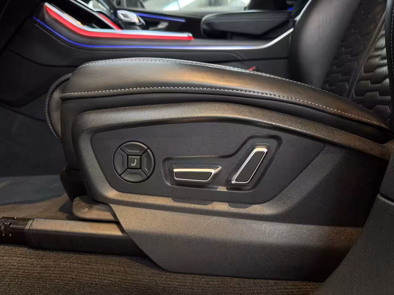Audi Q8 4.0 TFSI RSQ8 Quattro Performance Keramisch|Massage|Pano|