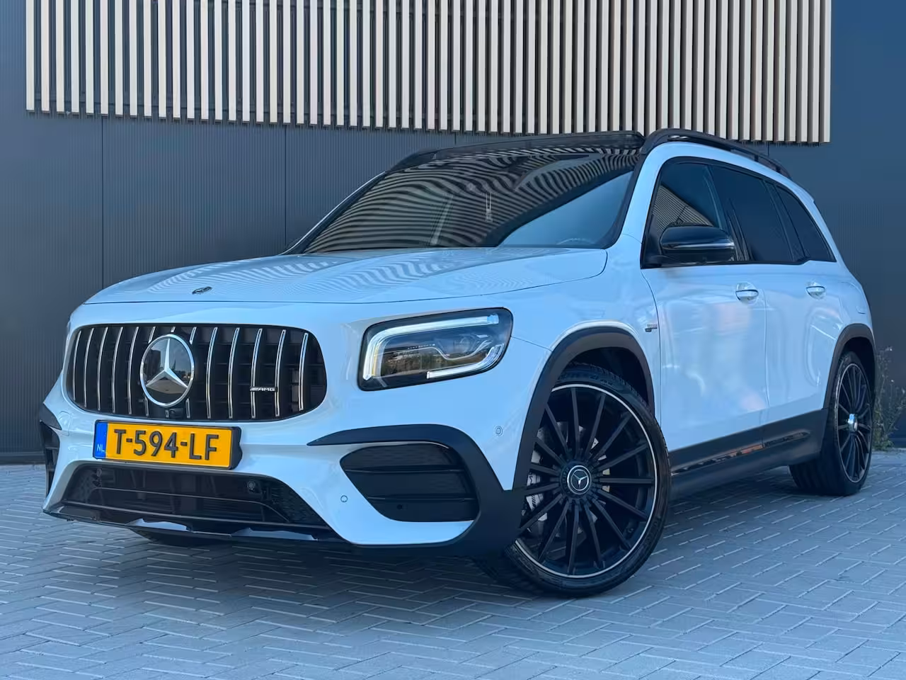 Mercedes-Benz GLB AMG 35 4MATIC Premium Plus | BOMVOL | DEALER
