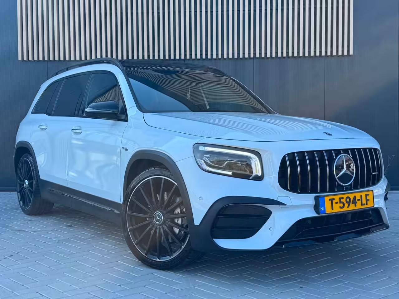 Mercedes-Benz GLB AMG 35 4MATIC Premium Plus | BOMVOL | DEALER