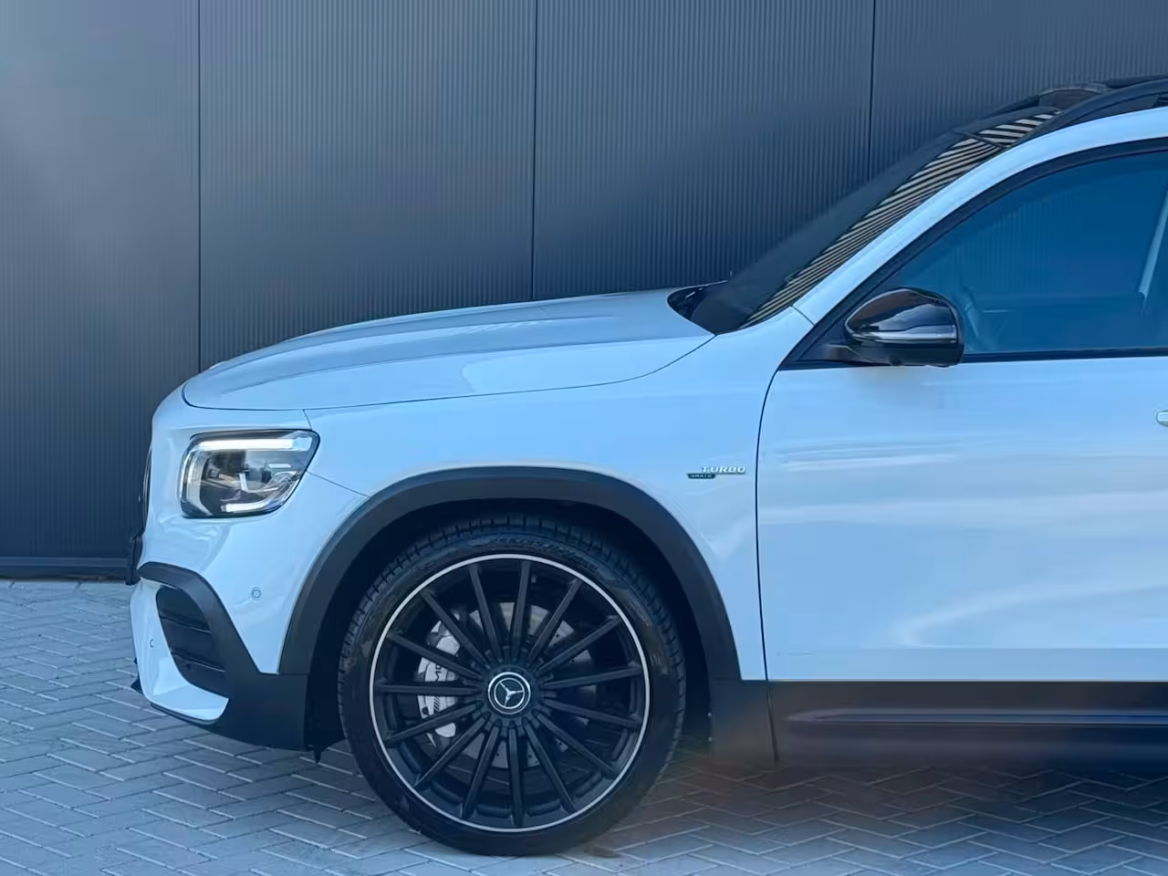 Mercedes-Benz GLB AMG 35 4MATIC Premium Plus | BOMVOL | DEALER