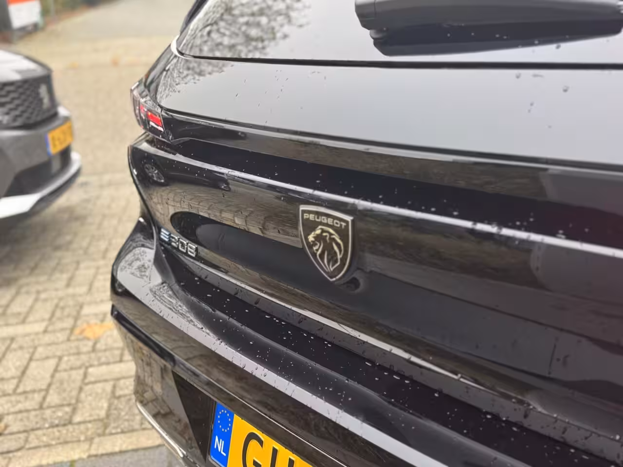Peugeot E-308 Allure EV 54 kWh l Camera achter | Draadloze Apple Carplay/Android Auto | Stoelverwarming