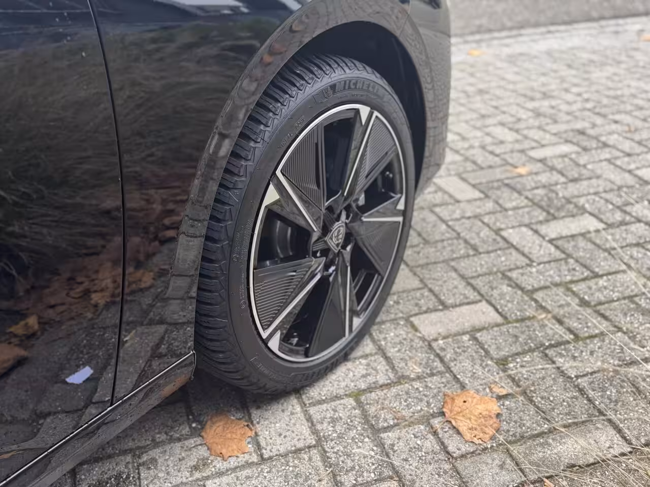 Peugeot E-308 Allure EV 54 kWh l Camera achter | Draadloze Apple Carplay/Android Auto | Stoelverwarming
