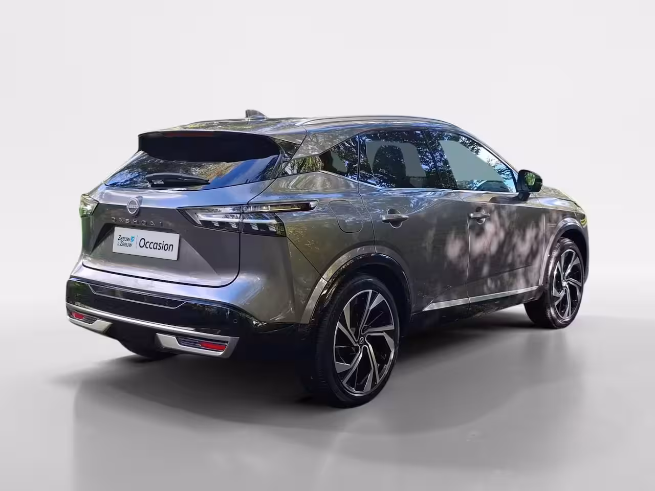 Nissan Qashqai 1.3 MHEV Xtronic Tekna Plus | RONDOM CAMERA | CARPLAY | STOEL, STUUR EN VOORRUITVERWARMING