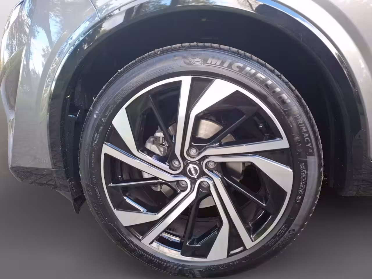 Nissan Qashqai 1.3 MHEV Xtronic Tekna Plus | RONDOM CAMERA | CARPLAY | STOEL, STUUR EN VOORRUITVERWARMING