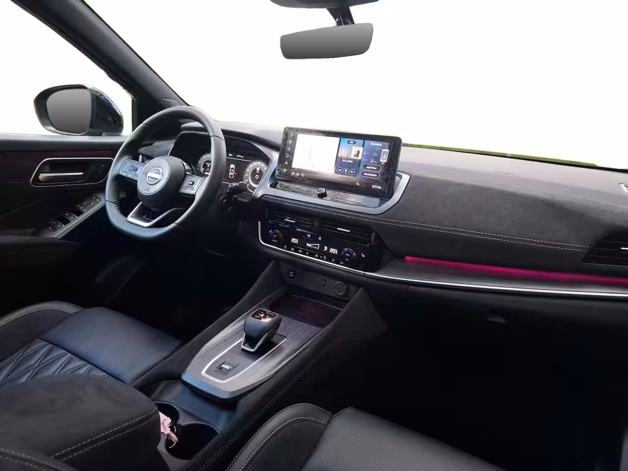 Nissan Qashqai 1.3 MHEV Xtronic Tekna Plus | RONDOM CAMERA | CARPLAY | STOEL, STUUR EN VOORRUITVERWARMING
