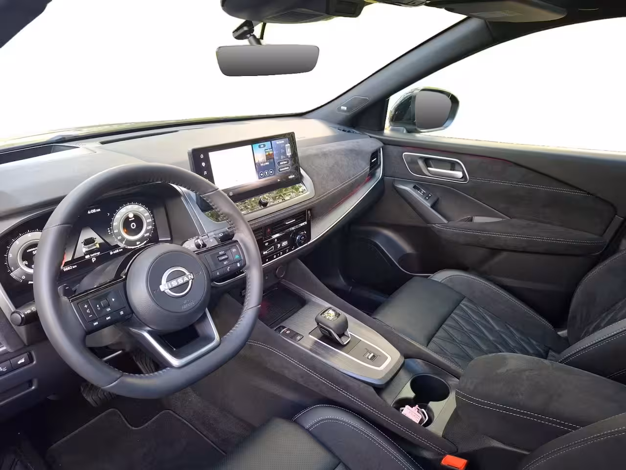 Nissan Qashqai 1.3 MHEV Xtronic Tekna Plus | RONDOM CAMERA | CARPLAY | STOEL, STUUR EN VOORRUITVERWARMING