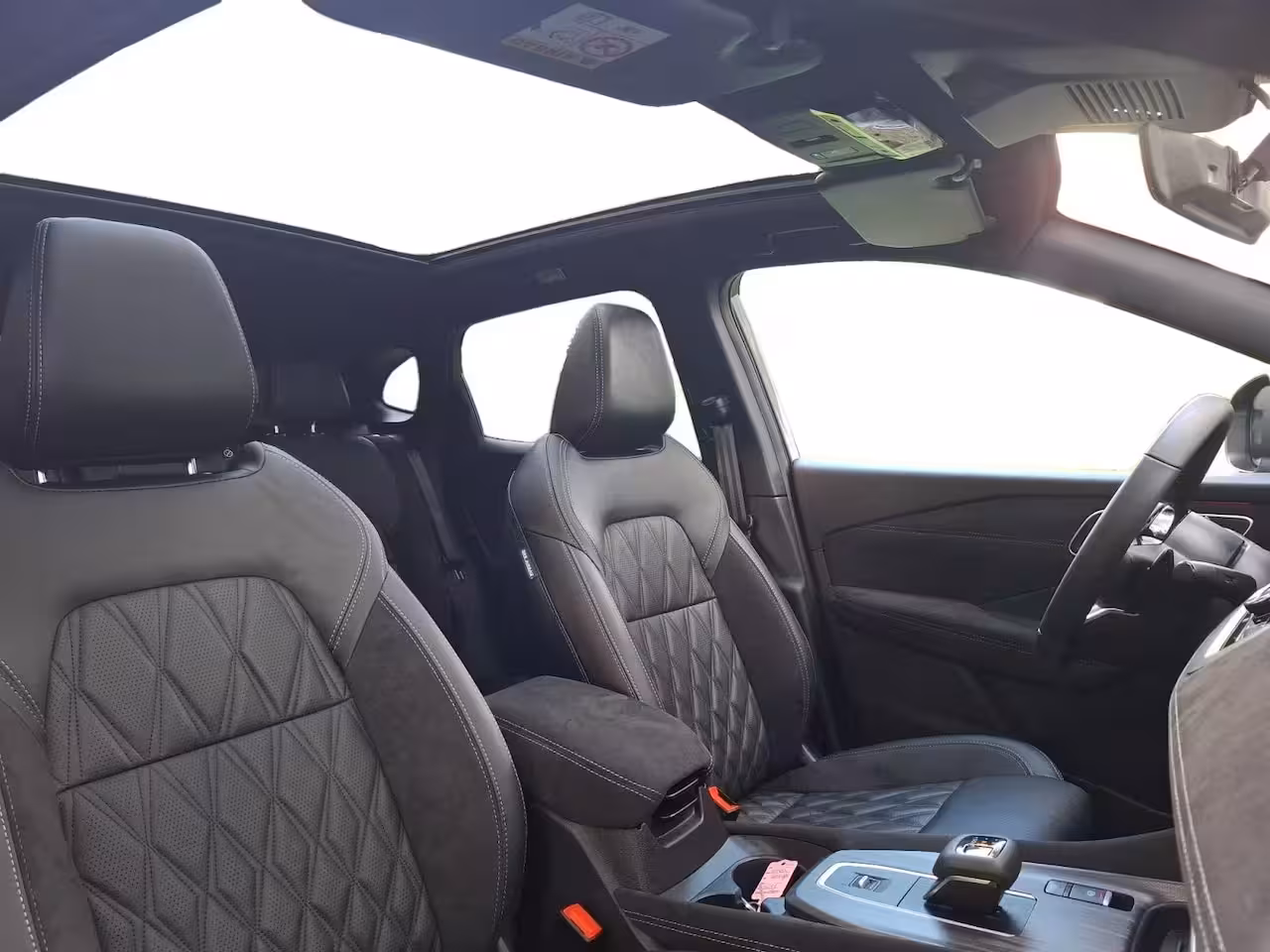 Nissan Qashqai 1.3 MHEV Xtronic Tekna Plus | RONDOM CAMERA | CARPLAY | STOEL, STUUR EN VOORRUITVERWARMING